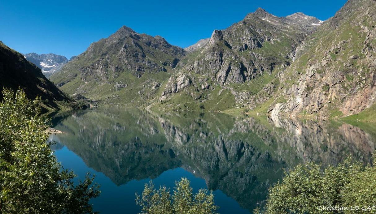 La Maison Des Vacances Auzat Экстерьер фото